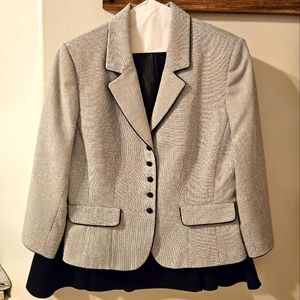Stresa ASL Black and White Patterned Skirt Suit Size 10